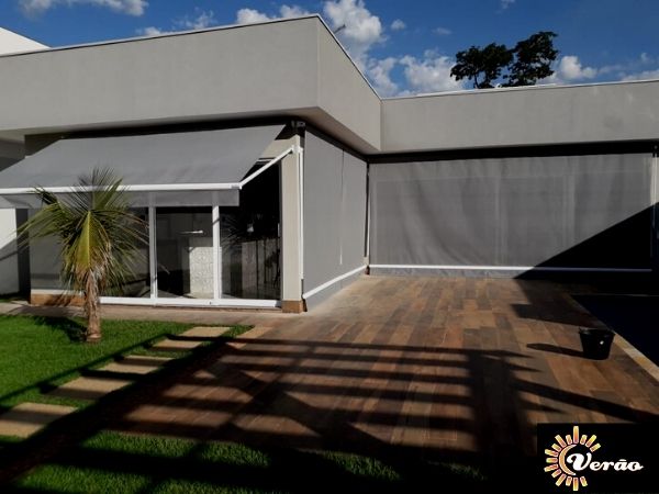 Toldo Cortina com Braços em Tela Microperfurada